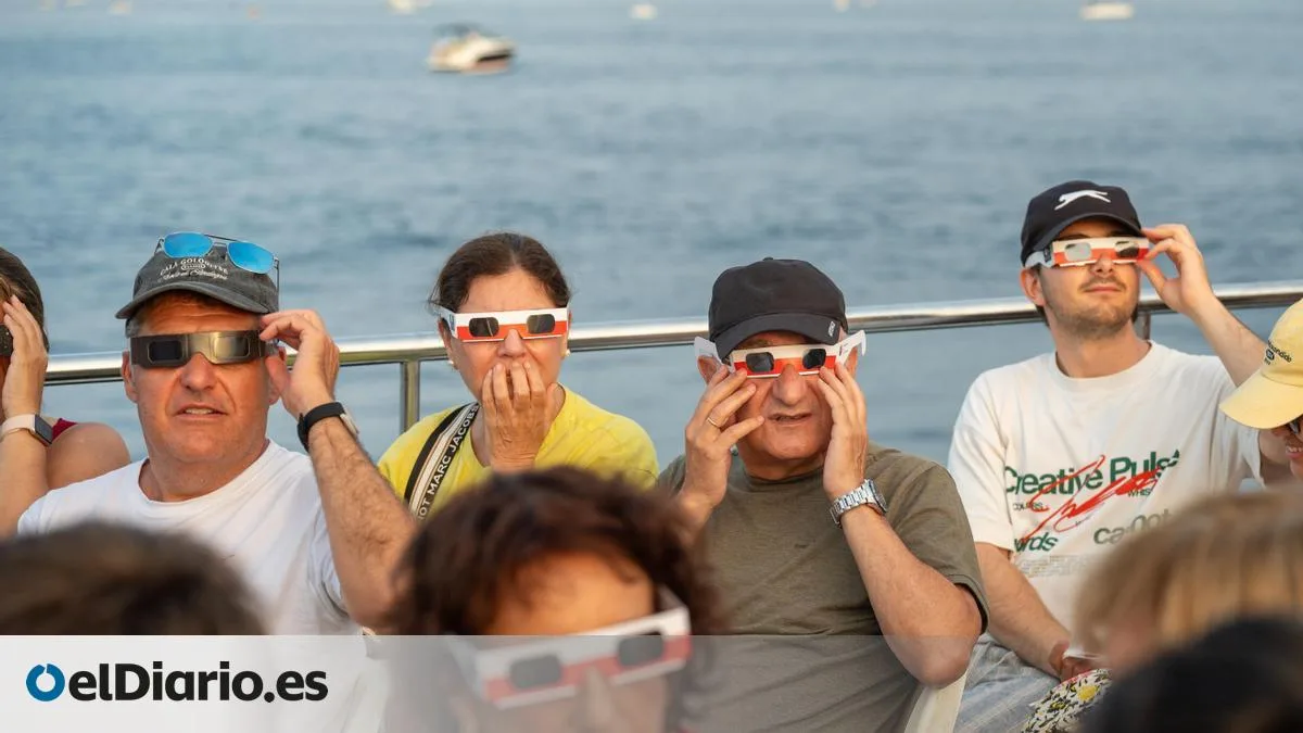 Más de 300 atendidos por el eclipse solar: lo que revela sobre nuestra relación con la observación del cielo